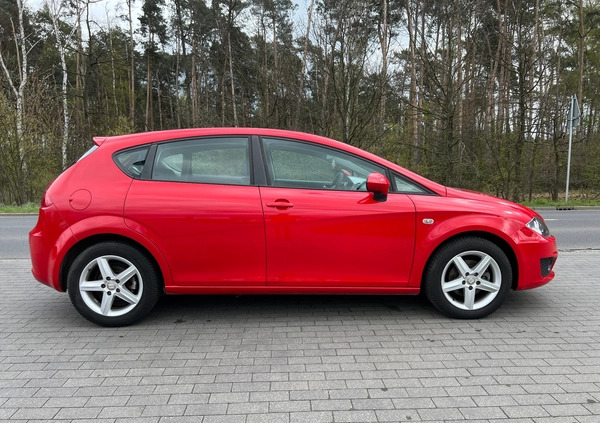 Seat Leon cena 22800 przebieg: 239903, rok produkcji 2011 z Lubartów małe 92